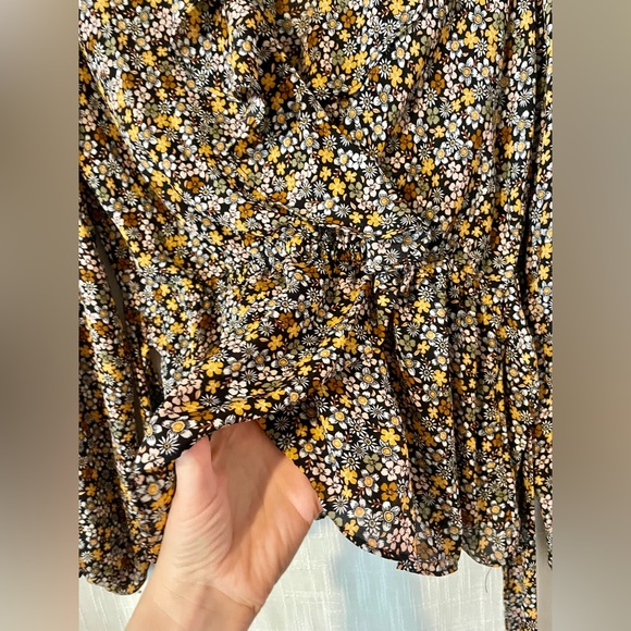 Max Studio Faux Wrap Blouse - Picture 4 of 9